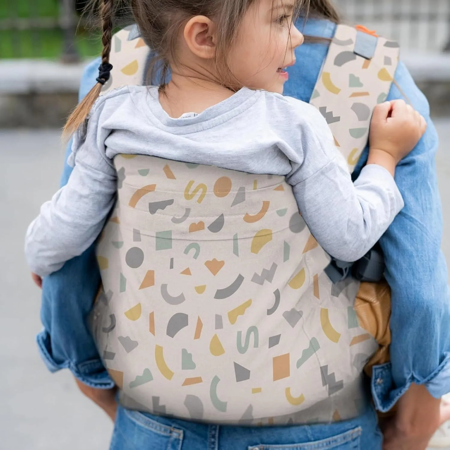 Beco Toddler Carrier with Extra Wide Seat, 100% Cotton Toddler Carrying Backpack Style and Front-Carry, Lightweight & Breathable Child Carrier, Toddler Sling Carrier 20-60 lbs (Geometric)