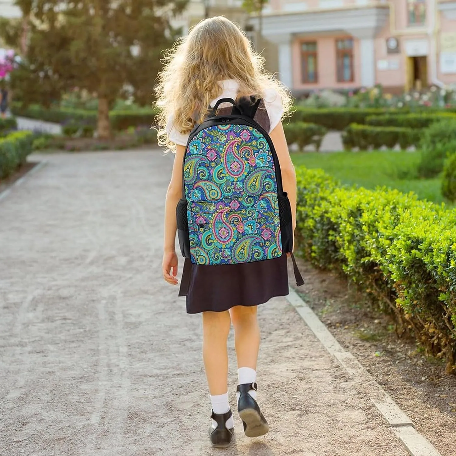 Blue Pink Paisley A Large Capacity Backpack with Pockets, Suitable for Outdoor Use, Etc