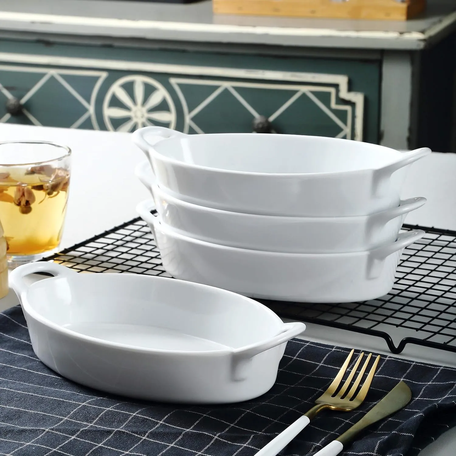 Bruntmor 8 x 5 inch Oval Porcelain Ceramic Deep Dish Au Gratin Pan Set of 4, Dual Handle Au Gratin Baking Dishes, Oven Safe Roasting Lasagna Pan For kitchen- White