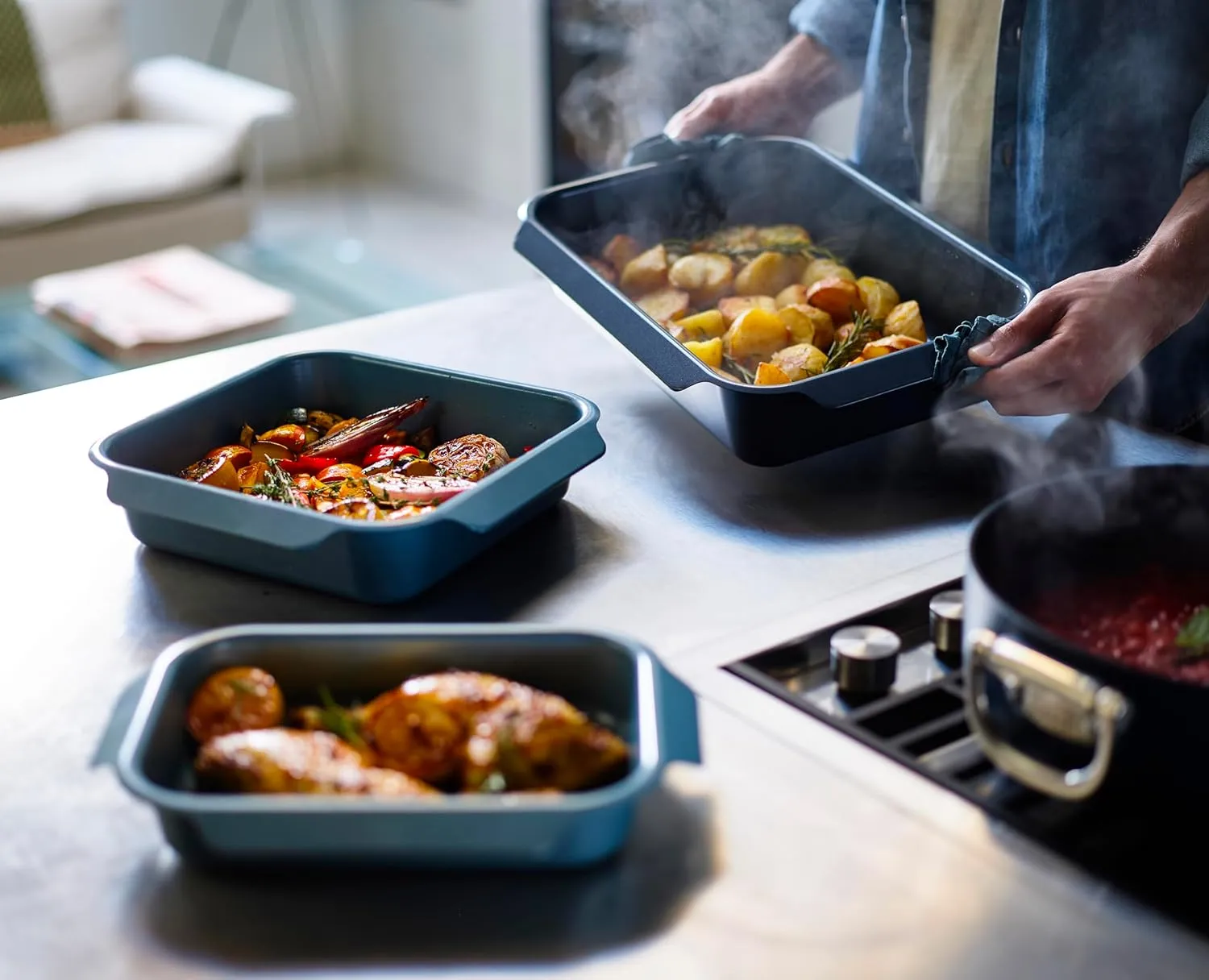 Joseph Joseph Nest Bakeware and Roasting Pan, Carbon Steel Baking Pan with Non-Stick Coating, Easy-Pull Handles, Organized Kitchen Storage, Medium, Blue