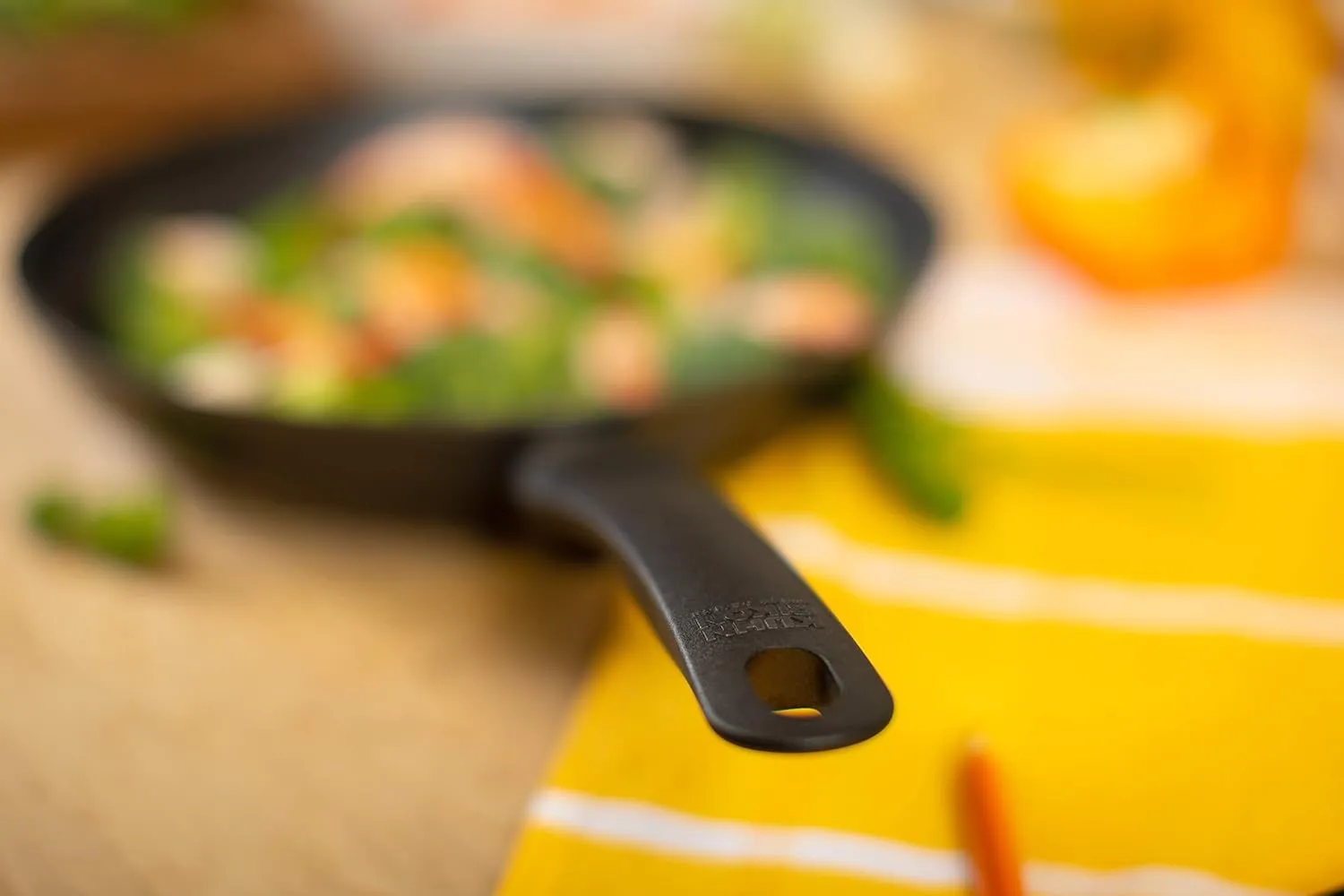 Kuhn Rikon Easy Induction Non Stick Aluminium Frying Pan with Bakelite Handle 20cm. Nonstick Frying Pan Induction Safe Pan. Oven Safe and Dishwasher Safe. Lifetime Kuhn Rikon Cookware Guarantee. Black