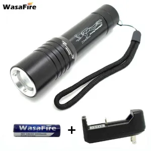 Portable XM-L T6 LED Diving Flashlight Zoomable Torch Underwater Light Waterproof Lamp With 18650 Battery   Charger For Camping