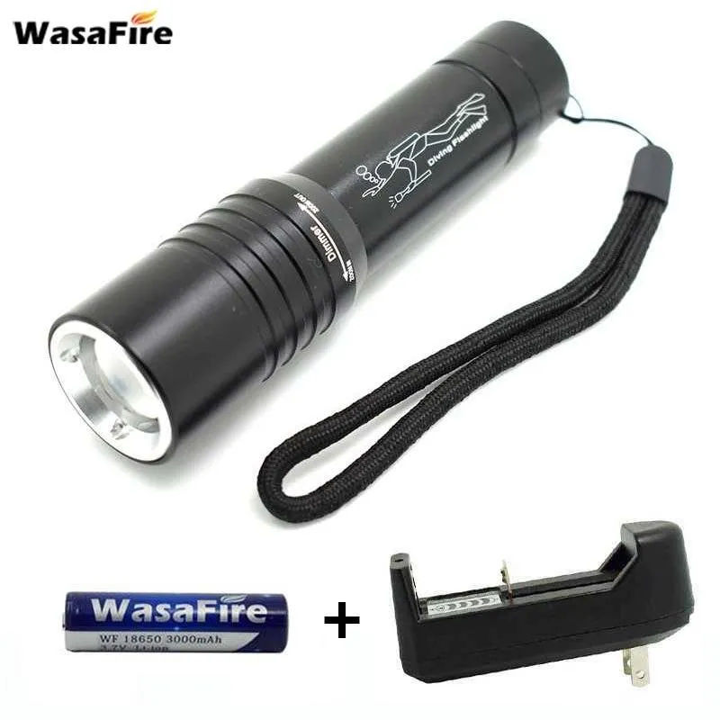 Portable XM-L T6 LED Diving Flashlight Zoomable Torch Underwater Light Waterproof Lamp With 18650 Battery   Charger For Camping